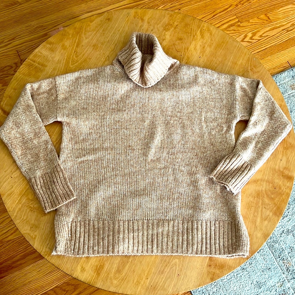 Banana Republic Medium Sweater
